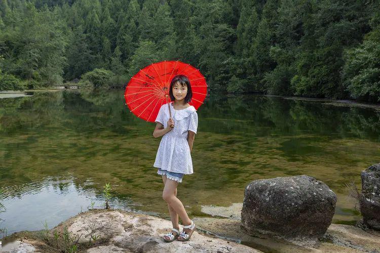 男方说结婚简单点不给彩礼，也不要求女方出陪嫁。问我这样行不？